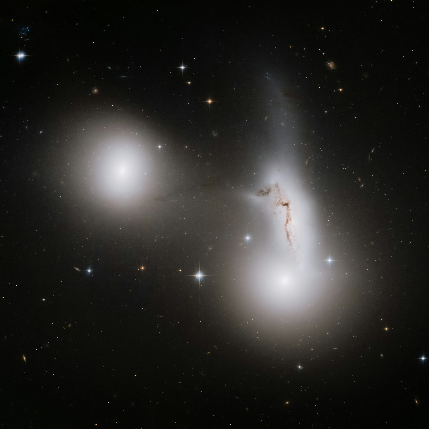 Linking Mass and Charge in Particles